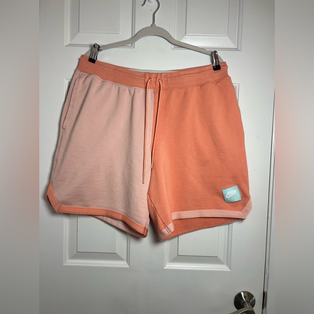 Jordan Jumpman Classics Shorts Men's
XXL Orange Pink Two Tone‎ Fleece
Basketball